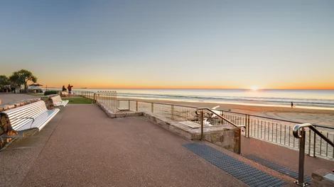 Geostone Alex Heads Viewing Platform