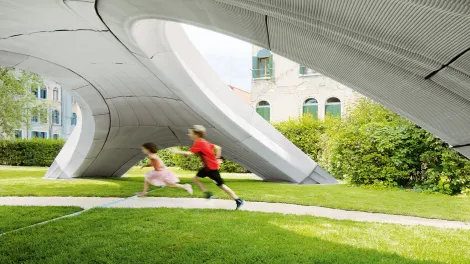 Striatus 3D concrete printed masonry bridge Venice