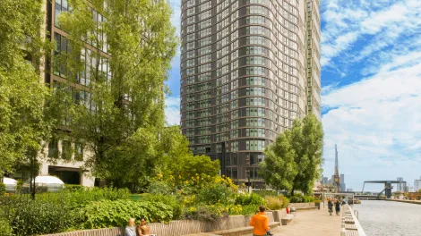 In London’s historic Canary Wharf, the mixed-use development Wood Wharf is an icon of sustainable construction. 