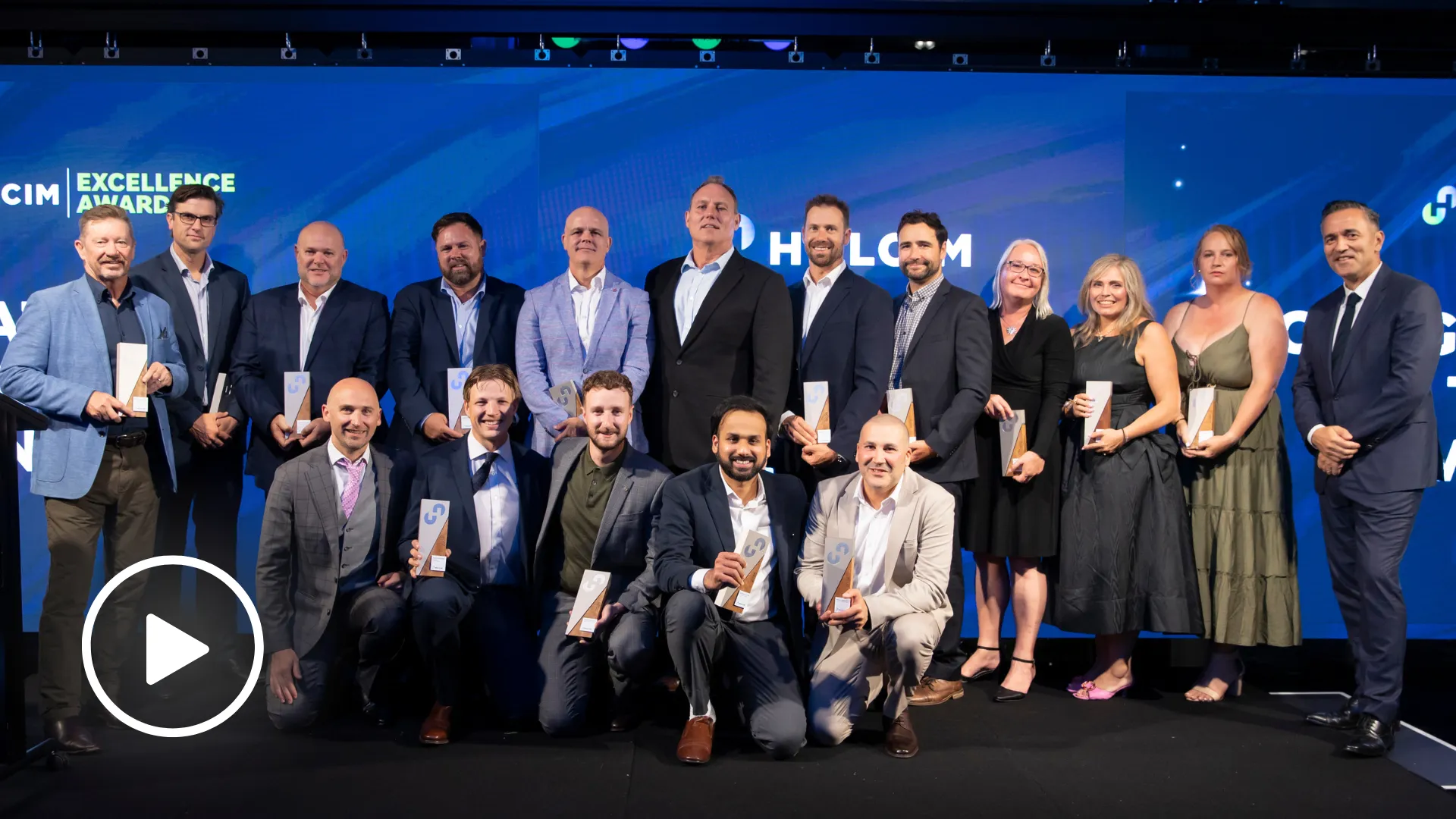 videoplayicon-excellence2026.png