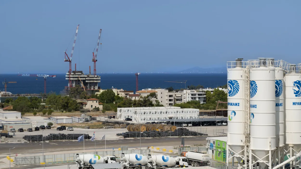 Covering 6 million square meters, the “modern, green city” of The Ellinikon is being built with Holcim’s end-to-end low-carbon solutions.