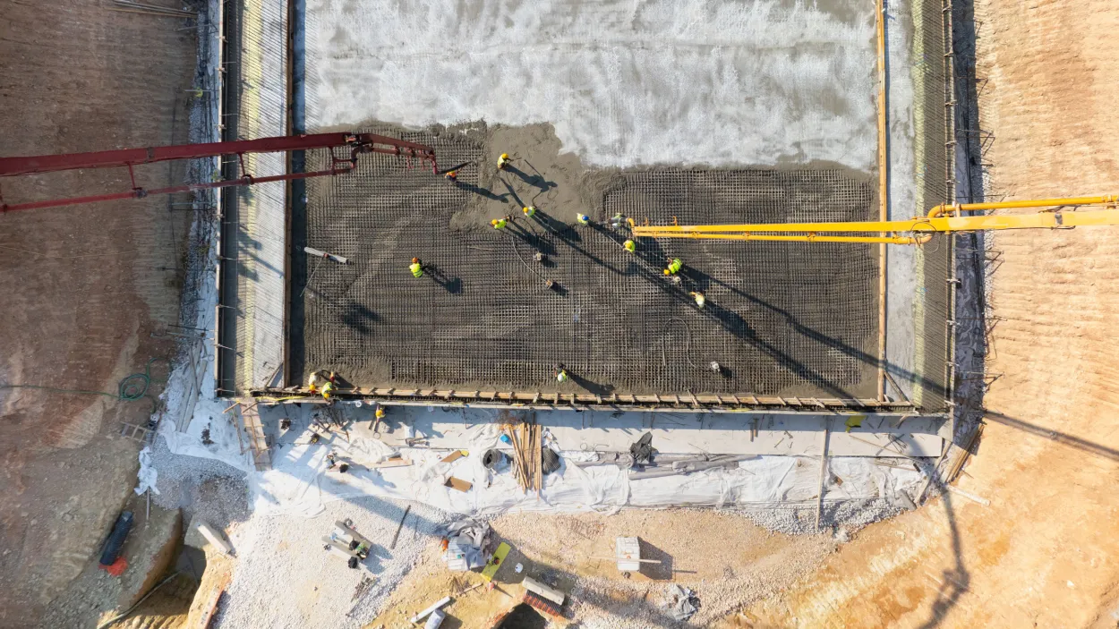 Covering 6 million square meters, the “modern, green city” of The Ellinikon is being built with Holcim’s end-to-end low-carbon solutions.